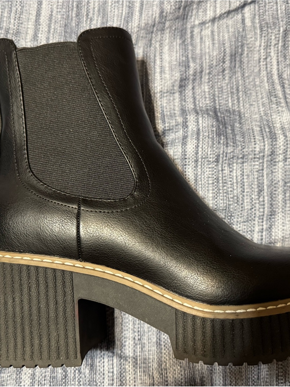Dolce Vita Black Chelsea Boots- Women’s 8